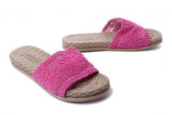 ARTIKER RELAKS 52C2414 pink, klapki damskie. Czerwone klapki damskie Artiker Relaks, bez wzorów, bez obcasa, na obcasie. Za 71.94 zł.