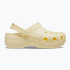 Klapki damskie Crocs Classic Platform Clog. Żółte klapki damskie Crocs, bez wzorów. Za 219.99 zł.