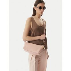 Torebka Furla. Czerwone torebki do ręki damskie Furla, bez wzorów, klasyczne, bez dodatków. Za 1,219.00 zł.