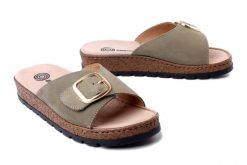 Dr. Brinkmann 700936-07 Zielony, klapki damskie. Zielone klapki damskie Dr. Brinkmann, bez wzorów, bez obcasa. Za 249.90 zł.