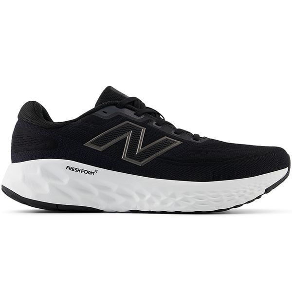 Buty męskie New Balance Fresh Foam Evoz v4 MEVOZLK4 – czarne. Czarne buty sportowe męskie New Balance, z syntetyku, bez zapięcia, do biegania. Za 579.99 zł.
