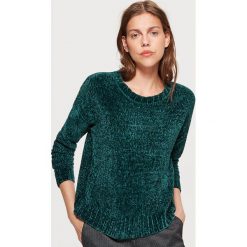 Szenilowy sweter - Khaki. Brązowe swetry damskie Cropp. Za 69.99 zł.