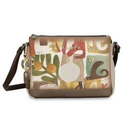 Brązowa Damska Torebka Anekke Z Laleczką. Brązowe listonoszki damskie Anekke, z aplikacjami, biznesowe, zdobione, bez dodatków. Za 369.00 zł.