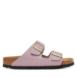 Klapki Birkenstock. Czerwone klapki damskie Birkenstock, bez wzorów, bez obcasa. Za 319.99 zł.