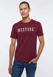 MUSTANG STYLE ALEX C LOGO TEE MĘSKI T-SHIRT KOSZULKA NADRUK ZINFANDEL 1013221 7184. Czerwone t-shirty męskie Mustang, m, bez wzorów, bez kołnierzyka. Za 69.99 zł.