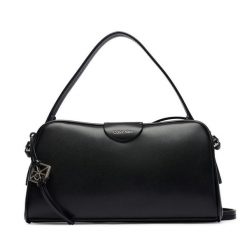 Torebka Calvin Klein. Czarne torebki do ręki damskie Calvin Klein, bez wzorów, klasyczne, bez dodatków. Za 489.99 zł.