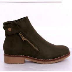 Botki sztyblety damskie zielone 8B908 Green. Zielone botki damskie ButyModne, z zamszu, bez obcasa, na płaskiej podeszwie, bez zapięcia. W wyprzedaży za 139.00 zł.