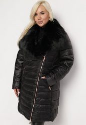 Czarna Kurtka Pikowana z Odpinanym Futerkiem z Asymetrycznym Suwakiem Redma. Czarne kurtki damskie Born2be, xl, bez wzorów, bez kaptura. Za 399.99 zł.