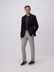 Spodnie chino slim z wiskozą - beżowy. Brązowe spodnie materiałowe męskie Reserved, l, bez wzorów, z tkaniny. Za 159.99 zł.