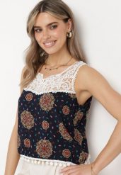 Granatowo-Zielony Wiskozowy Top Koszulka bez Rękawów z Koronkową Górą i Wykończona Pomponami Comoria. Niebieskie koszule damskie Born2be, l, bez wzorów, z koronki, eleganckie, bez kołnierzyka, bez ramiączek. Za 9.99 zł.