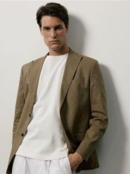 Marynarka slim fit z dodatkiem konopi - warm olive. Zielone marynarki męskie Reserved, bez wzorów, z bawełny. W wyprzedaży za 199.99 zł.