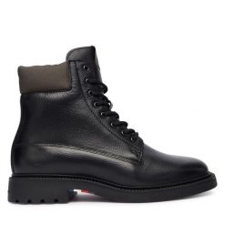 Kozaki Tommy Hilfiger. Czarne kozaki męskie Tommy Hilfiger. Za 679.99 zł.
