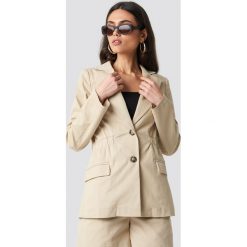 NA-KD Classic Marynarka z detalami - Beige. Żakiety damskie marki NA-KD Classic. Za 283.95 zł.