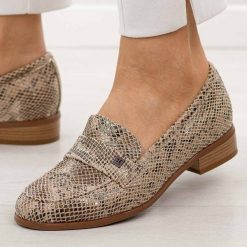 Wąż mokasyny damskie Potocki 12786. Brązowe półbuty damskie POTOCKI, na jesień, bez wzorów, z jeansu, biznesowe, bez obcasa, na płaskiej podeszwie, bez zapięcia. Za 189.00 zł.