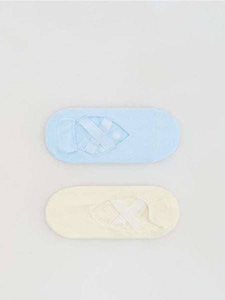 Skarpetki antypoślizgowe 2 pack - wielobarwny. Skarpety damskie Reserved, bez wzorów. Za 49.99 zł.