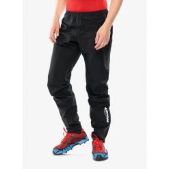 Spodnie do biegania Inov-8 Stormshell Pant. Czarne spodnie materiałowe damskie Inov-8, bez wzorów, do biegania. Za 529.99 zł.