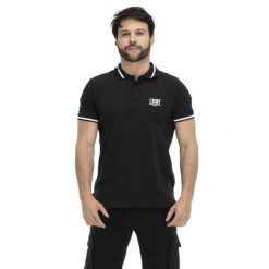 Podstawowa męska koszulka polo z kontrastowymi detalami. Czarne koszulki polo męskie LEONE 1947 APPAREL, l, bez wzorów, z tkaniny, bez kołnierzyka, bez ramiączek. Za 84.16 zł.