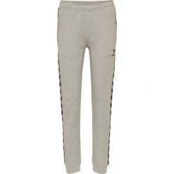 Spodnie damskie Hummel Lmove Classics. Czarne spodnie materiałowe damskie Hummel, xs, bez wzorów, z dresówki, do piłki nożnej. W wyprzedaży za 207.50 zł.