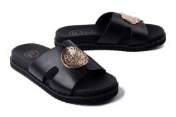 FILIPPO DK7050/25 BK czarny, klapki damskie. Czarne klapki damskie Filippo, z aplikacjami, bez obcasa, na płaskiej podeszwie. Za 184.90 zł.
