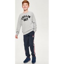Bluza z aplikacją - Jasny szar. Bluzy damskie marki Reserved. W wyprzedaży za 49.99 zł.