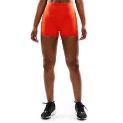 Damskie krótkie legginsy treningowe Fitness Siroko Vital. Czerwone legginsy damskie SIROKO, s, bez wzorów, z materiału, na fitness i siłownię. Za 84.00 zł.