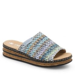 Klapki Rieker. Czarne klapki damskie Rieker, bez wzorów, bez obcasa. Za 299.99 zł.