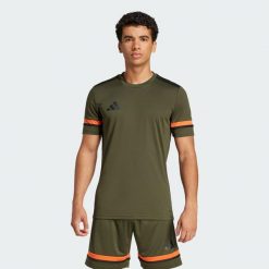 Koszulka Squadra 25. Brązowe koszulki sportowe męskie Adidas, s, bez wzorów, z materiału, bez kołnierzyka, bez ramiączek, do piłki nożnej. Za 99.95 zł.