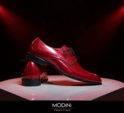 Bordowe lakierki męskie T192. Czerwone eleganckie półbuty Modini Moda Męska, ze skóry, klasyczne, bez zapięcia. W wyprzedaży za 360.00 zł.