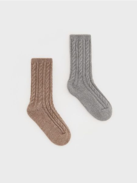 Skarpetki z domieszką wełny 2 pack - kremowy. Białe skarpety damskie Reserved, bez wzorów, z wełny. W wyprzedaży za 22.99 zł.