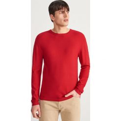 Gładki sweter z wiskozy - Czerwony. Swetry przez głowę męskie marki Reserved. Za 49.99 zł.