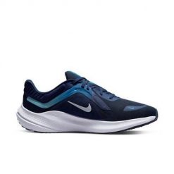 Buty treningowe męskie Nike Quest 5 400. Niebieskie buty sportowe męskie Nike, z materiału, bez zapięcia, na fitness i siłownię. Za 513.00 zł.