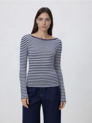 Bluzka z wiskozą - wielobarwny. Bluzki damskie Reserved, l, bez wzorów, z dzianiny, bez kołnierzyka, bez ramiączek. Za 59.99 zł.