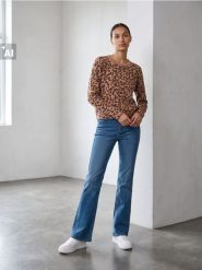 Sweter w panterkę z wiskozą - beżowy. Brązowe swetry damskie Sinsay, l, bez wzorów, z wiskozy, bez kołnierzyka, bez ramiączek, bez kaptura. Za 45.99 zł.