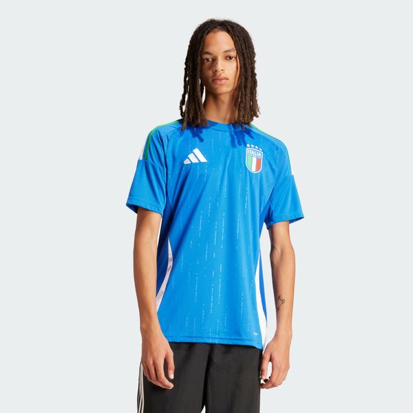 Koszulka Italy 24 Home. Niebieskie koszulki sportowe męskie Adidas, s, bez wzorów, z materiału, bez kołnierzyka, bez ramiączek, do piłki nożnej. Za 449.00 zł.