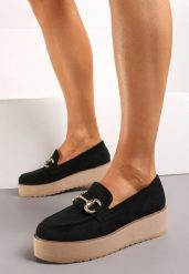 Czarne Mokasyny na Platformie z Ozdobą Metalową Emberia. Czarne mokasyny damskie Born2be, klasyczne. Za 119.99 zł.