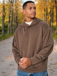 Bluza z kapturem - khaki. Brązowe bluzy męskie Sinsay, l, bez wzorów, z materiału, z kapturem. W wyprzedaży za 35.99 zł.