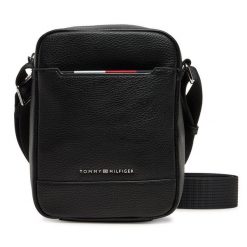 Saszetka Tommy Hilfiger. Czarne saszetki męskie Tommy Hilfiger, młodzieżowe, małe. Za 309.99 zł.