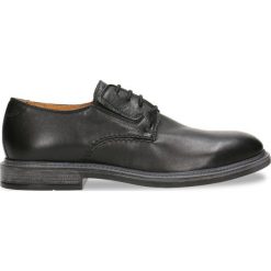 Półbuty BUCCHI. Czarne eleganckie półbuty Gino Rossi, ze skóry. W wyprzedaży za 249.95 zł.