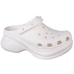 Buty do chodzenia damskie Crocs W Classic Bae Clog. Białe obuwie sportowe damskie Crocs, bez wzorów, z materiału, trekkingowe. Za 269.00 zł.