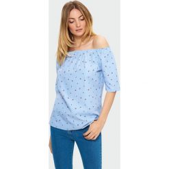Bluzka typu carmen. Bluzki damskie marki Greenpoint. Za 89.99 zł.