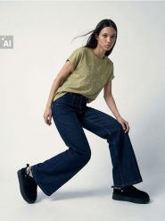 Bawełniana koszulka z haftem - czerwony. Czerwone t-shirty damskie Sinsay, l, bez wzorów, z bawełny, bez kołnierzyka. Za 25.99 zł.