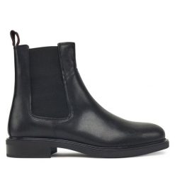 Sztyblety Vagabond Shoemakers. Czarne botki damskie Vagabond Shoemakers, bez obcasa, na płaskiej podeszwie, bez zapięcia. Za 649.99 zł.