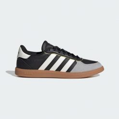 Buty Breaknet Sleek. Białe obuwie sportowe damskie Adidas, bez wzorów, z syntetyku. Za 259.99 zł.