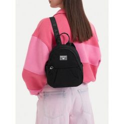 Plecak Roxy. Czarne plecaki damskie Roxy, bez wzorów. Za 129.99 zł.