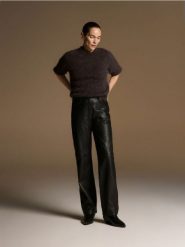 Sweter z moherem - ciemnoszary. Szare swetry damskie Reserved, l, bez wzorów, z dzianiny, bez kołnierzyka, bez ramiączek, bez kaptura. Za 279.99 zł.