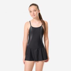 Strój jednoczęściowy pływacki dla dzieci Decathlon Lila Line ze spódniczką. Czarne stroje kąpielowe dla dziewczynek Decathlon, bez wzorów, z elastanu. Za 79.99 zł.