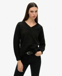 Superdry Oversized V Neck Jumper – oversize sweter z dekoltem V. Czarne swetry przez głowę męskie Superdry., bez wzorów, z elastanu, bez kołnierzyka. Za 311.30 zł.