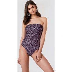 NA-KD Swimwear Kostium kąpielowy bandeau - Multicolor. Kostiumy jednoczęściowe damskie marki NA-KD Swimwear. W wyprzedaży za 24.39 zł.