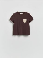 T-shirt z haftowaną aplikacją - ciemnobrązowy. Brązowe t-shirty damskie Reserved, l, z aplikacjami, z bawełny, bez kołnierzyka. Za 79.99 zł.