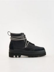 Buty ze skórzanymi elementami - czarny. Czarne trekkingi męskie Reserved. W wyprzedaży za 139.99 zł.
